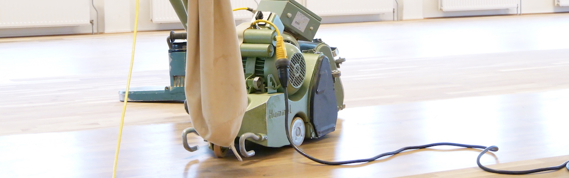 Houten vloer schuren in Drachten met stofvrije machines