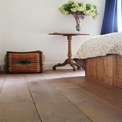 Een houten vloer aanbieding in eiken uitvoering